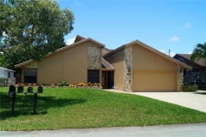 5241 NW 76th Pl, Pompano Beach, FL 33073, Sold 10/31/16