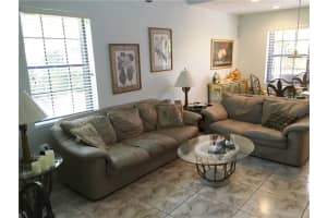 220 City View Dr, Fort Lauderdale, FL 33311, Sold 09/30/16