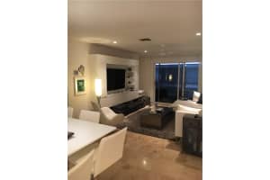 809 NE 1st St, Delray Beach, FL 33483, Sold 03/15/17