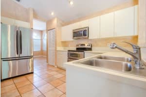 4420 SW 74th Way, Davie, FL 33314, Sold 12/28/16