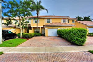 5324 NW 89th Ave, Sunrise, FL 33351, Sold 12/13/16