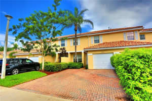 5324 NW 89th Ave, Sunrise, FL 33351, Sold 12/13/16