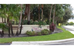 9073 Vineyard Lake Dr, Plantation, FL 33324, Sold 10/20/16