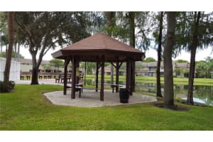 9073 Vineyard Lake Dr, Plantation, FL 33324, Sold 10/20/16