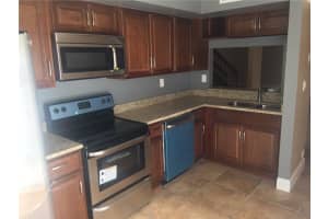 3263 NW 44th St, Oakland Park, FL 33309, Sold 10/28/16