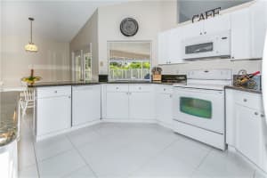 1042 Fairfax Ln, Weston, FL 33326, Sold 03/27/17