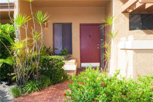 812 NW 79th Terrace, Plantation, FL 33324, Sold 12/13/16