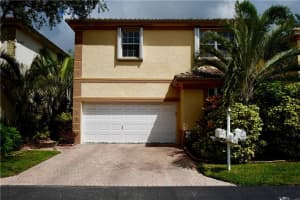1231 Hayes St, Hollywood, FL 33019, Sold 01/26/17