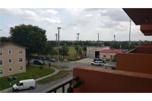 1800 W 54th St APT 301, Hialeah, FL 33012, Sold 04/27/17