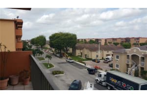 1800 W 54th St APT 301, Hialeah, FL 33012, Sold 04/27/17