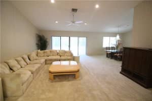 8008 NW 83rd Way, Tamarac, FL 33321, Sold 11/03/16