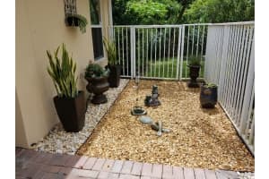 8998 NW 53rd St, Sunrise, FL 33351, Sold 01/30/17