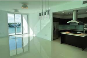 7928 East Dr, North Bay Village, FL 33141, Sold 12/15/16