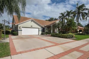 700 NW 100th Terrace, Plantation, FL 33324, Sold 03/03/17