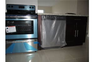15201 NE 6th Ave APT C211, Miami, FL 33162, Sold 03/22/17