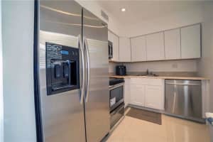 2800 NE 203rd St a24, Miami, FL 33180, Sold 11/30/16