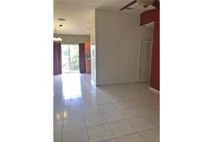 7271 NW 174th Terrace, Hialeah, FL 33015, Sold 01/10/17