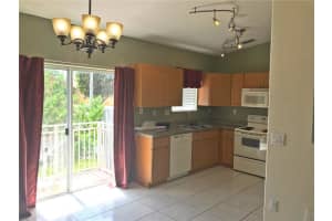 7271 NW 174th Terrace, Hialeah, FL 33015, Sold 01/10/17