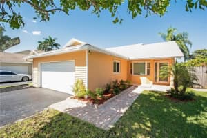 8211 SW 41st Ct, Davie, FL 33328, Sold 12/14/16