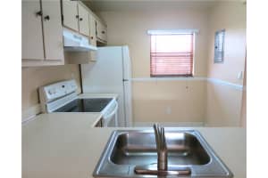 10512 NW 10th St, Pembroke Pines, FL 33026, Sold 11/25/16