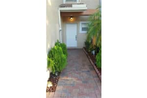 9017 NW 54th St, Sunrise, FL 33351, Sold 12/14/16