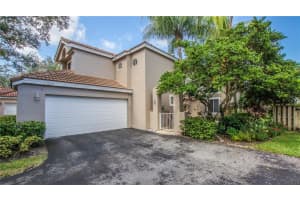 10157 NW 4th St, Plantation, FL 33324, Sold 12/14/16