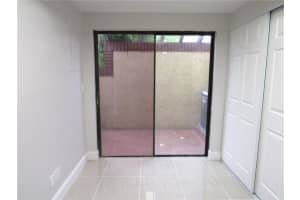 8801 NW 48th St, Sunrise, FL 33351, Sold 03/20/17