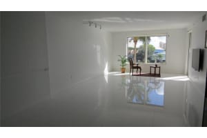 2880 NE 14th St, Pompano Beach, FL 33062, Sold 08/30/17