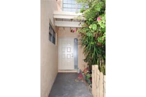 8035 NW 28th Ct, Sunrise, FL 33322, Sold 08/25/17