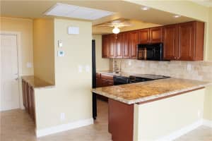 333 NE 21st Ave, Deerfield Beach, FL 33441, Sold 01/05/17