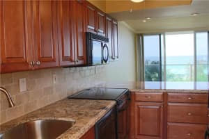 333 NE 21st Ave, Deerfield Beach, FL 33441, Sold 01/05/17