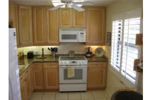 2424 N Federal Hwy, Boynton Beach, FL 33435, Sold 01/12/17