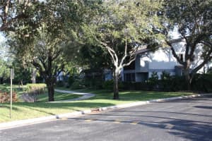 2709 S Oakland Forest Dr, Oakland Park, FL 33309, Sold 03/31/17