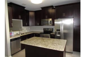 9101 NW 40th St, Sunrise, FL 33351, Sold 12/16/16