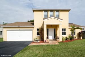9529 NW 53rd St, Sunrise, FL 33351, Sold 03/14/17