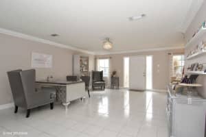 9529 NW 53rd St, Sunrise, FL 33351, Sold 03/14/17