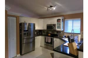 4060 NW 2nd Ct, Delray Beach, FL 33445, Sold 02/15/17