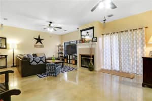 9421 NW 18th Pl, Plantation, FL 33322, Sold 03/30/17