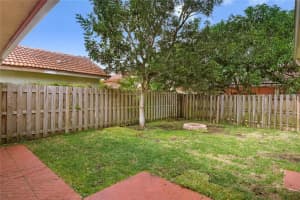 9421 NW 18th Pl, Plantation, FL 33322, Sold 03/30/17