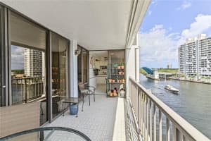 936 Intracoastal Dr #6d, Fort Lauderdale, FL 33304, Sold 02/23/17