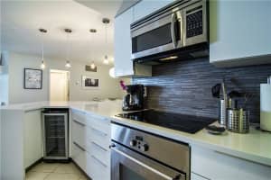 6767 Collins Ave, Miami, FL 33141, Sold 12/01/17