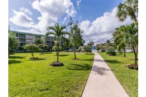 804 SE 7th St, Deerfield Beach, FL 33441, Sold 12/28/16