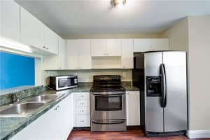 250 City View Dr, Fort Lauderdale, FL 33311, Sold 03/10/17