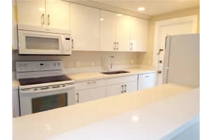 2110 NE 42nd St #3b, Lighthouse Point, FL 33064, Sold 03/31/17