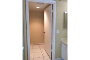 MLS# F10042201, West Palm Beach, Florida 33409