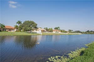 10371 N Lake Vista Cir, Davie, FL 33328, Sold 02/28/17