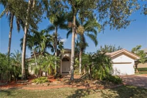 10371 N Lake Vista Cir, Davie, FL 33328, Sold 02/28/17