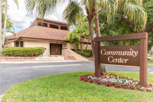 7034 Nandina Ln, Tamarac, FL 33321, Sold 01/19/17