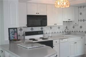 333 NE 21st Ave, Deerfield Beach, FL 33441, Sold 06/26/17