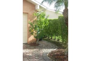 8250 NW 94th Ave, Tamarac, FL 33321, Sold 05/15/17